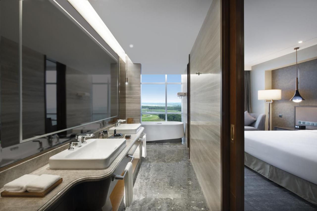 Grand Barony Qingdao Airport Hotel Buitenkant foto
